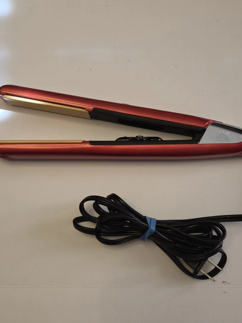 Revlon Red Hair Straightener - Sleek Ceramic Flat Iron